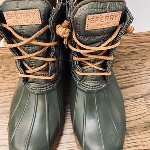 Sperry short rain/winter boots